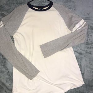 Baseball tee